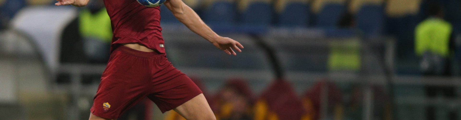 Roma, Dzeko: «Un grande orgoglio essere capitano dopo Totti e De Rossi»