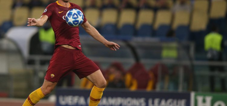 Roma, Dzeko: «Un grande orgoglio essere capitano dopo Totti e De Rossi»