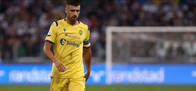 Hellas Verona, UFFICIALE: rinnova un centrocampista
