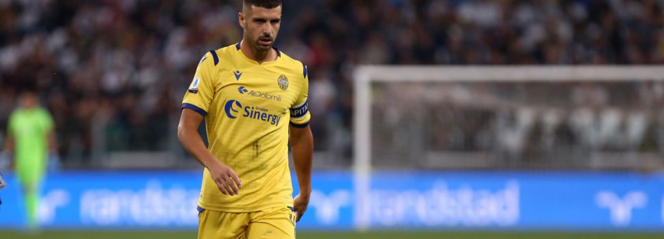 Hellas Verona, UFFICIALE: rinnova un centrocampista