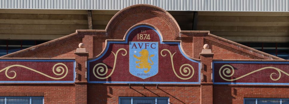 Premier League, l’Aston Villa ha vietato ai suoi giocatori… di fare il Fantacalcio
