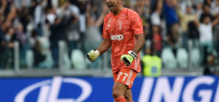 Juventus, rinnovano Chiellini e Buffon