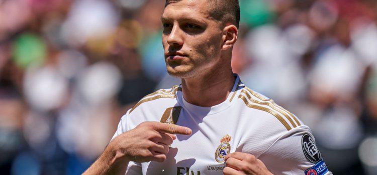 Milan, per l’attacco spunta Jovic. E Raiola propone Boadu