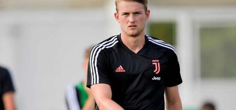 De Ligt commenta la vittoria contro il Cagliari: «Con Pirlo giochiamo in modo moderno»