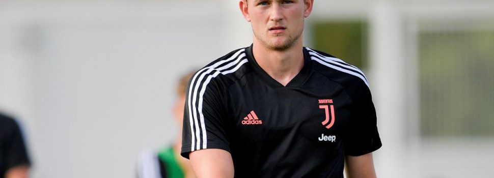 De Ligt commenta la vittoria contro il Cagliari: «Con Pirlo giochiamo in modo moderno»