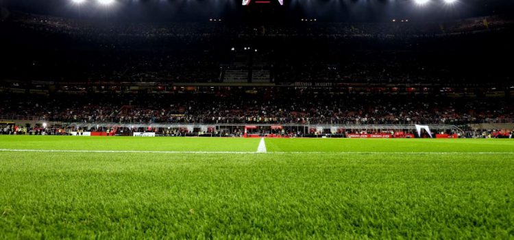 Il ministro Spadafora: «La Figc può posticipare il campionato a luglio ed agosto»