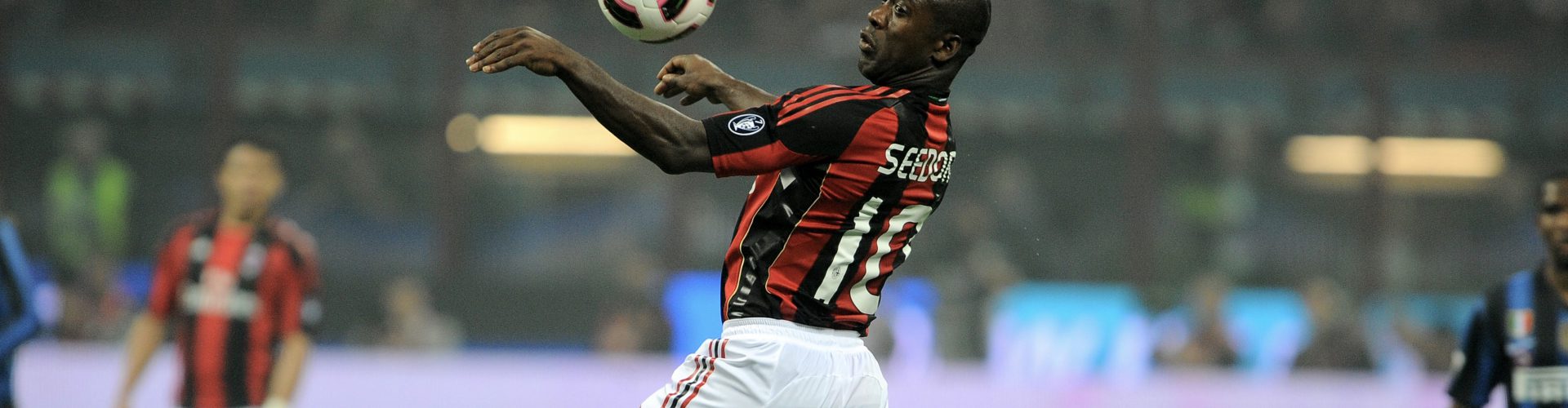 Seedorf professore per un giorno: insegna ai tecnici blucerchiati