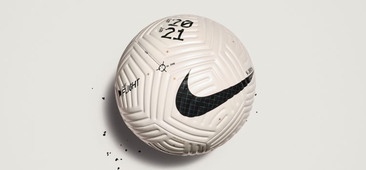 Nike, brevettato il nuovo pallone. Traiettoria più stabile del 30%