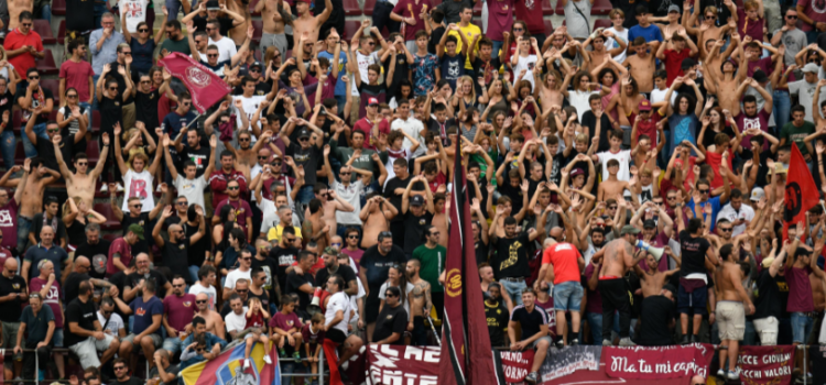 Una squadra di Serie B ha appena svincolato tutta la rosa