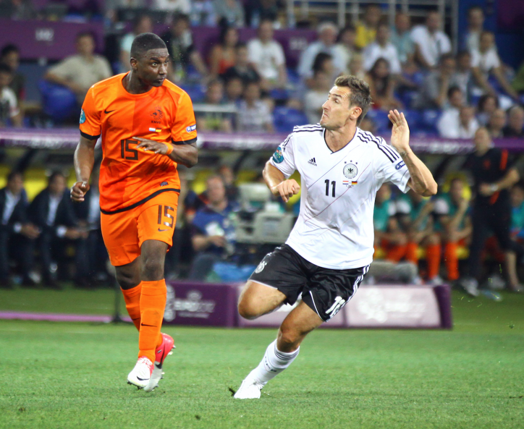 Il calciatore della Nazionale olandese che ha fatto lo spacciatore