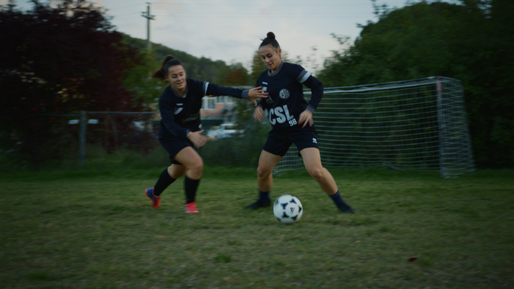 manifesto calcio femminile