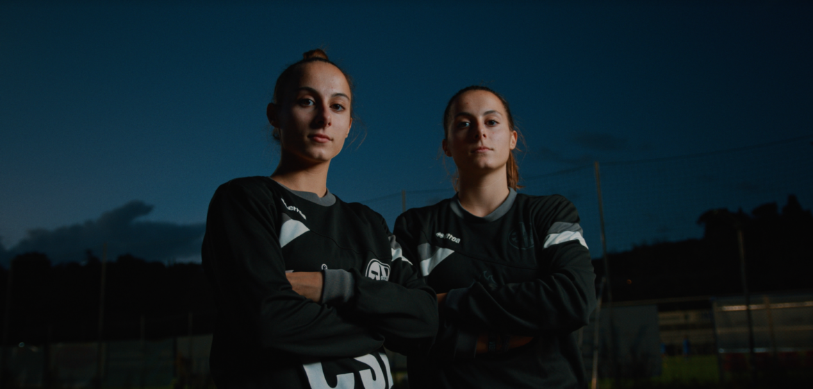 manifesto calcio femminile copertina