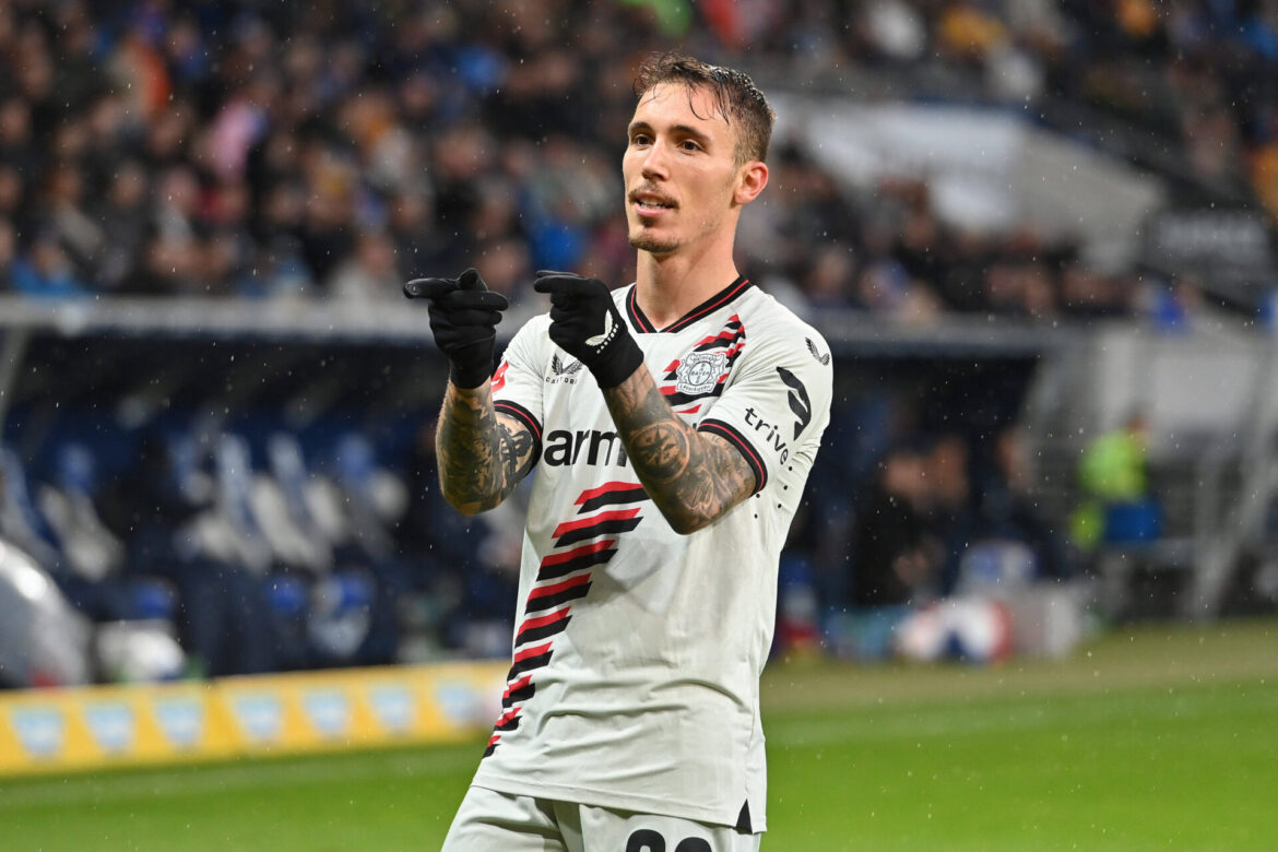 Torjubel Alejandro GRIMALDO (Bayer Leverkusen) nach Tor zum 3-2, Jubel,Freude,Begeisterung,, Aktion,Einzelbild,angeschni